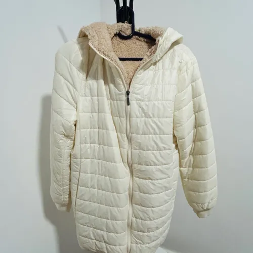 Casaco nylon feminino forrado com capuz 