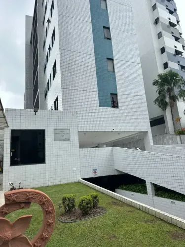 Imóvel para aluguel tem 51 metros quadrados com 2 quartos em Aflitos - Recife - PE