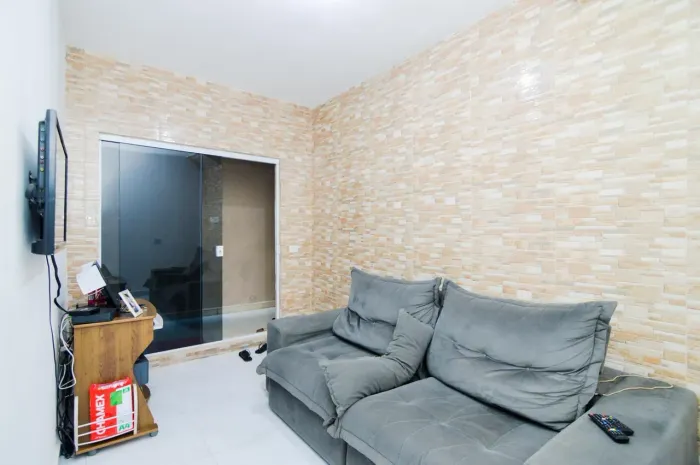 Casa com 1 Quarto(s) e 1 banheiro(s) para Alugar, 106 m² por R$ 1560 / Mês
