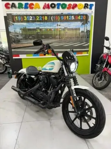 HARLEY-DAVIDSON SPORTSTER 1200 CUSTOM