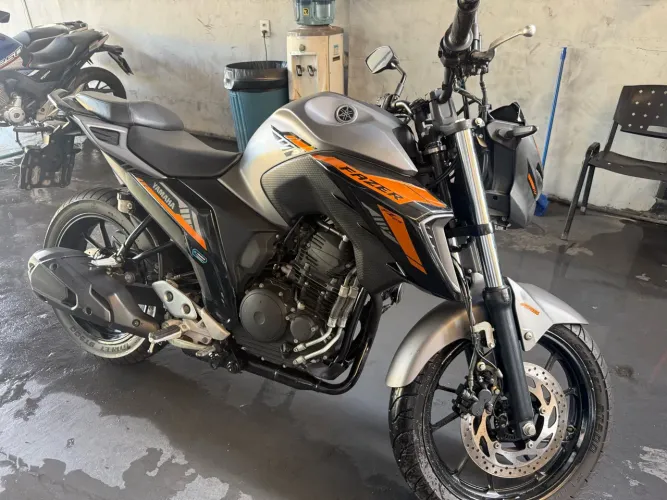 Yamaha FZ25 250 Fazer Connected 2025