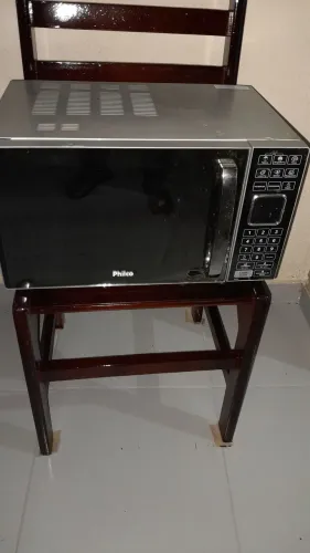 Microondas philco vendo. 200 reais .