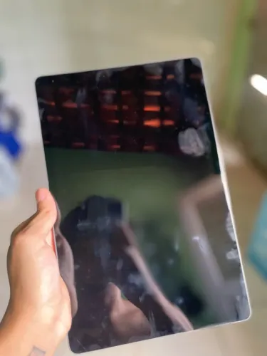Galaxy Tab S9 FE plus, 128 gb, 8 de ram.