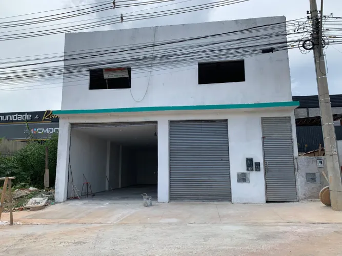 Loja PRO DF em frente à pista  