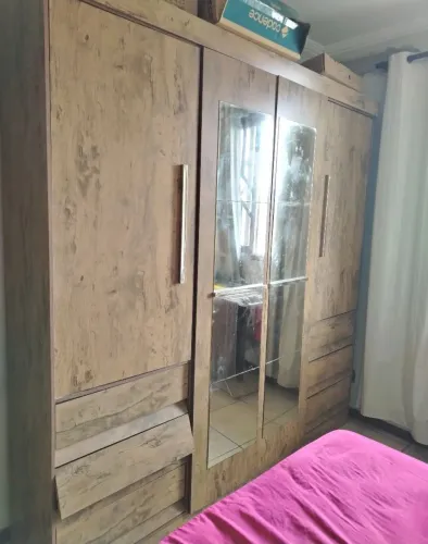Guarda Roupa Casal espaçoso
