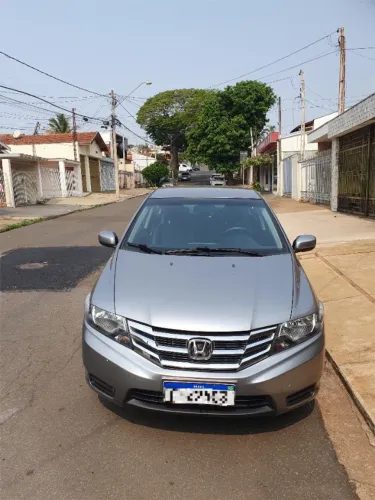 Honda City Sedan LX 1.5 Flex 16V 4P Mec. 2013