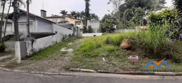 EXCELENTE TERRENO EM CONDOMÍNIO FECHADO
