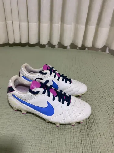 Chuteira Nike Tiempo Ligera Pro FG