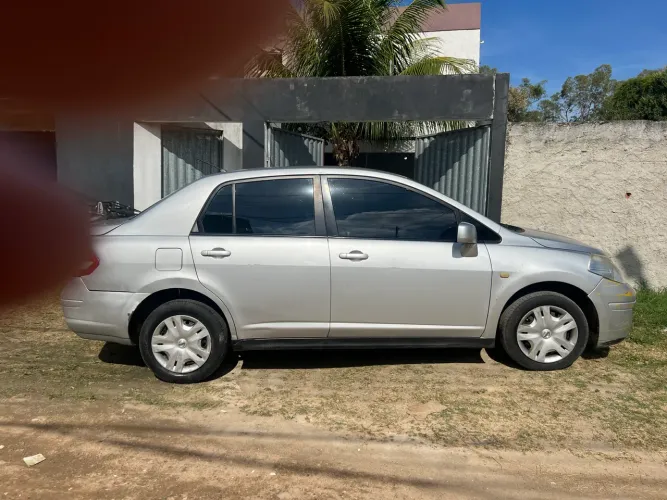 Nissan Tiida Sedan 1.8 16V Flex Fuel 4P 2012
