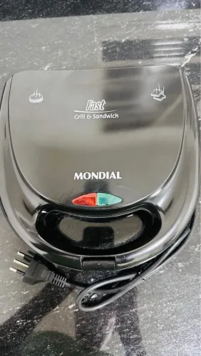 Sanduicheira e Grill Mondial Nova