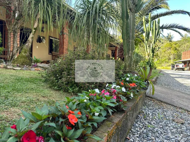 Sítio completo, todo montado, para area de eventos ou bela casa de campo, com piscina, lag