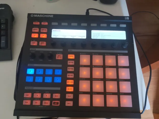 Controladora Maschine MK1