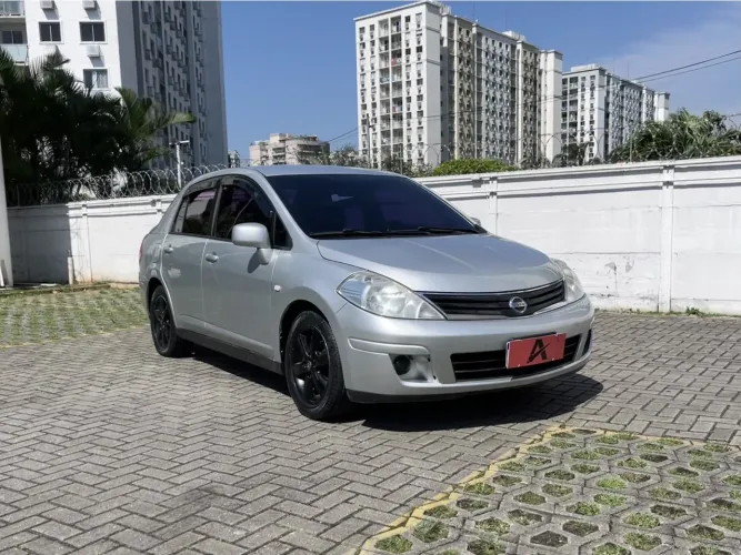 Nissan Tiida Sedan 1.8 16V Flex Fuel 4P 2011