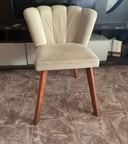 Poltrona pétala decorativa