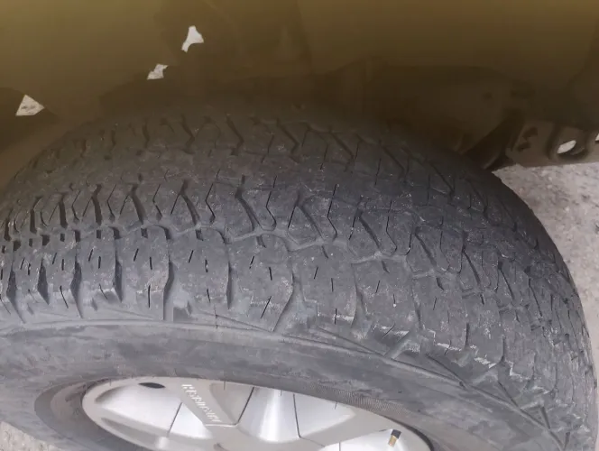 Pneus seminovos 255 75 15 Firestone destination