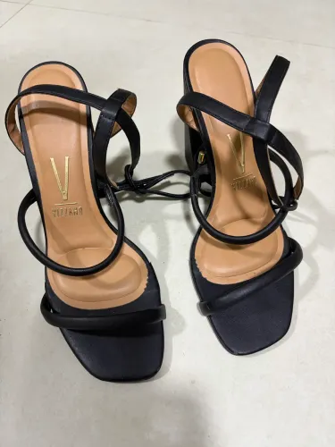 Sandália Vizzano, preta