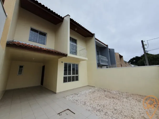 Sobrado com 3 quartos para alugar por R$ 2900.00, 100.00 m2 - BOQUEIRAO - CURITIBA/PR