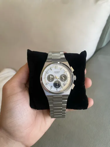 Orient Solartech Cronógrafo Panda MBSSC274 S1SX Branco e Preto