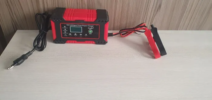 Carregador de bateria para veículos