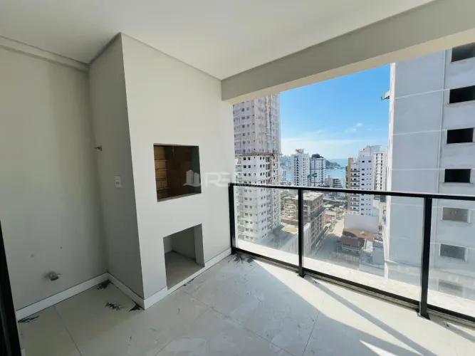 APARTAMENTO QUADRA MAR EM ITAPEMA
