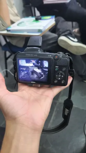 Camera Nikon Coolpix L810