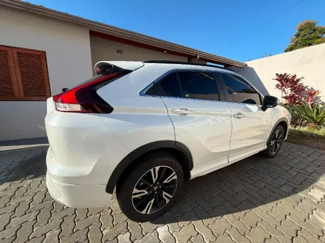 Mitsubishi Eclipse Cross HPE 1.5 16V 165cv AUT 2024
