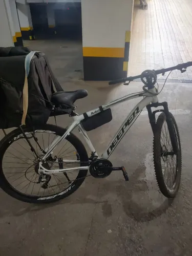 Bicicleta aro 29 ,21 machas com Bag de entregador