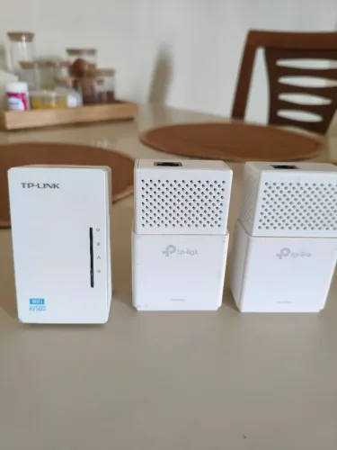 Kit TP-Link Powerline AV1000 + AV500 Wi-Fi | Internet pela Rede Elétrica