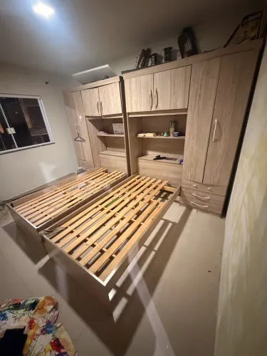 Guarda Roupa com Cama