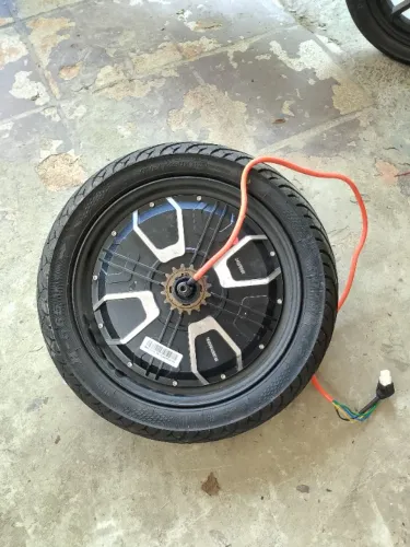 Motor 1000w aro 12 com Pneu zerado