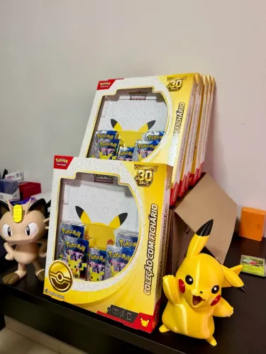 Pokémon Celebrações 30 anos - Fichário PT-BR