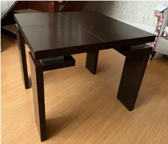 Mesa quadrada de centro 