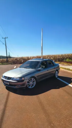 Chevrolet Vectra CD 2.2 16V / 2.0 16V Mec./aut. 1997