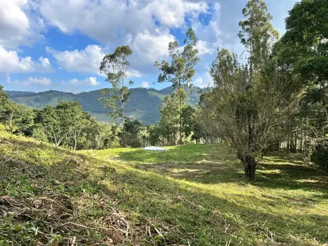 Excelente Sítio de 12 hectares!! Rico em água! Delfim Moreira MG