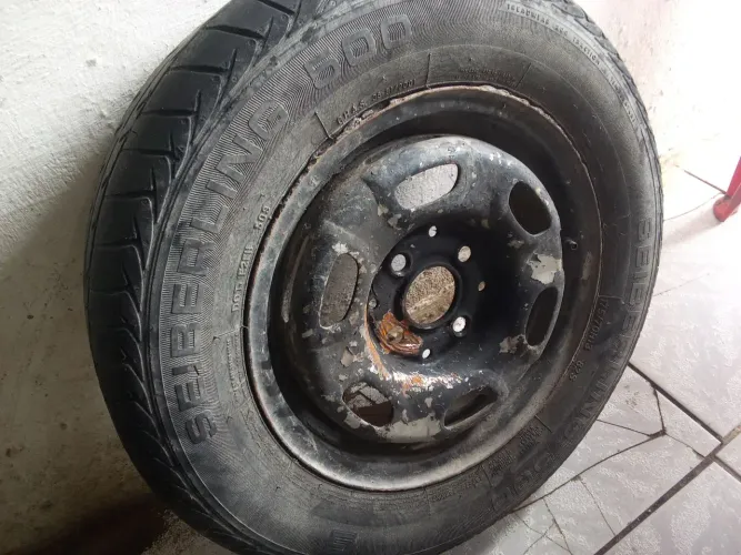 Pneu roda aro 13