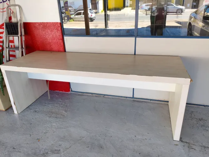 MESA DE MADEIRA