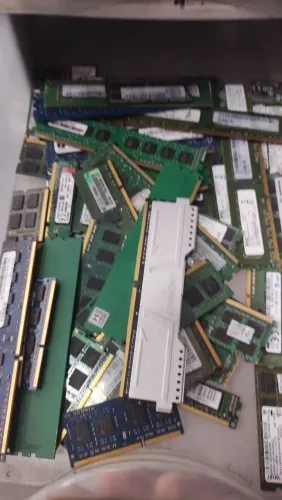 10 memórias de 2,4,8 GB 