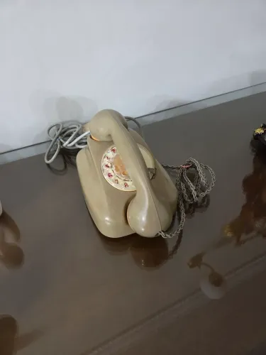 Telefone a disco. Antigo.