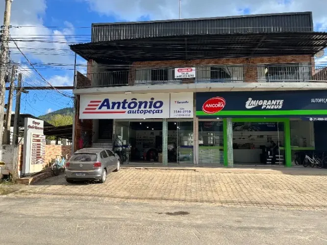 Alugo Salas Comerciais em Venda Nova do Imigrante, 50 metros
