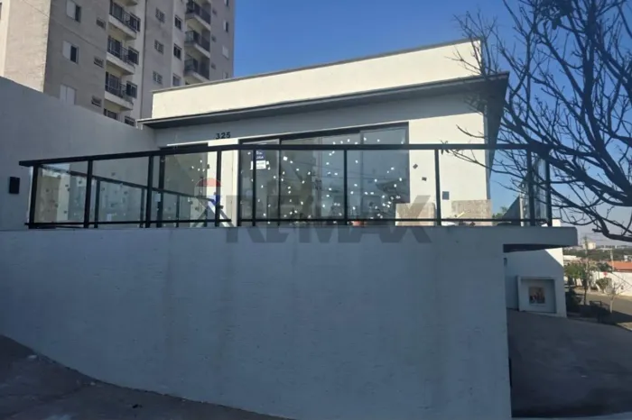 Salão comercial para alugar no bairro Parque São Matheus, Piracicaba.