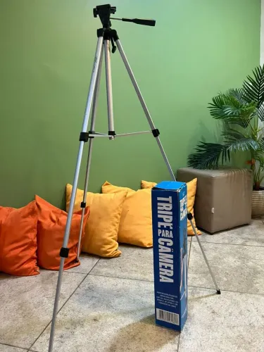 Tripé para camera e celular 