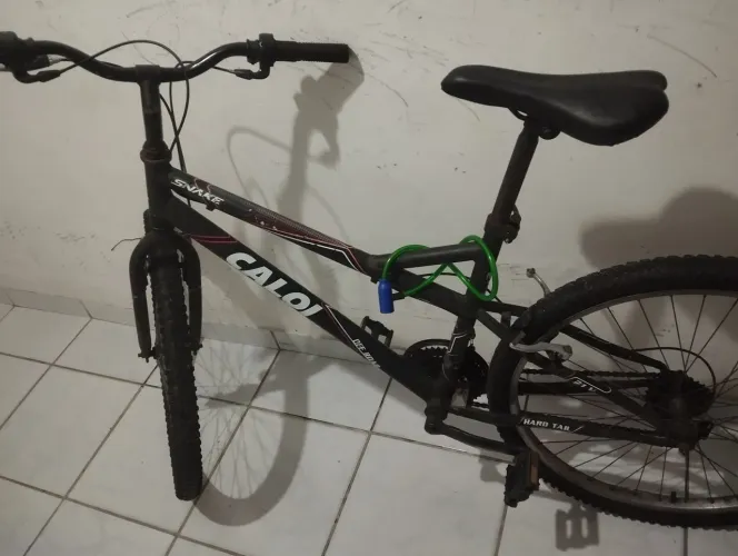 Bike (barato pra vender logo) está sem um freio