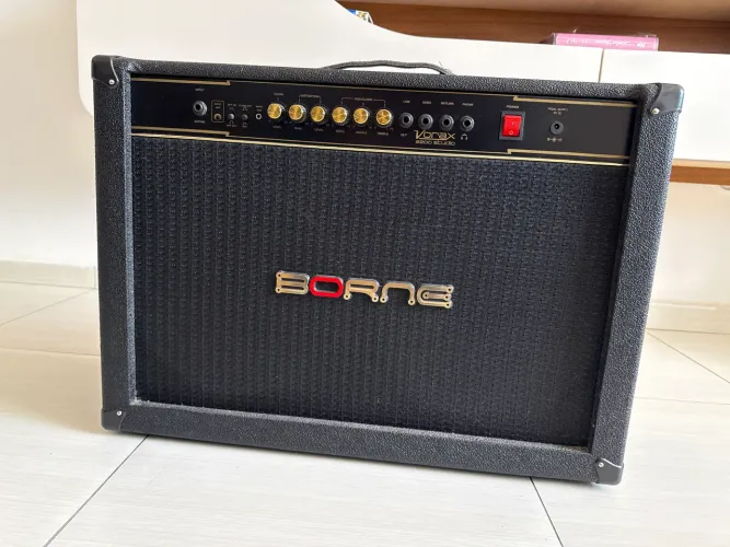 Amplificador Borne Vorax 2200 Studio