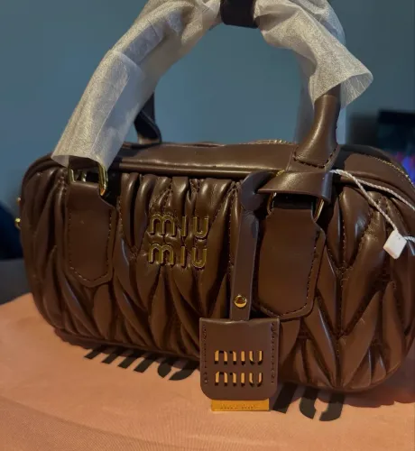 MIUMIU - Bolsa de luxo acolchoada- Acompanha todos os itens