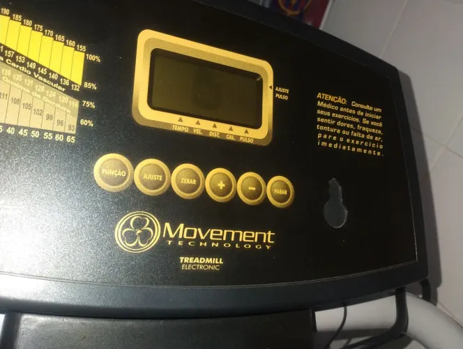 Vende se uma esteira elétrica valor 500 reais toda boa .