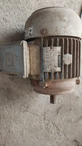 Motor de Indução Trifásico Eberle Usado
