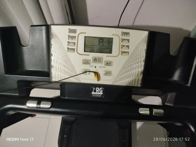 Esteira Atlântic seminova vai até 150 kg