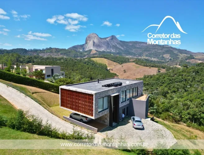 Pedra Azul - Vendo Casa de Luxo em Pedra Azul Próxima à Rota do Lagarto - PORTEIRA FECHADA