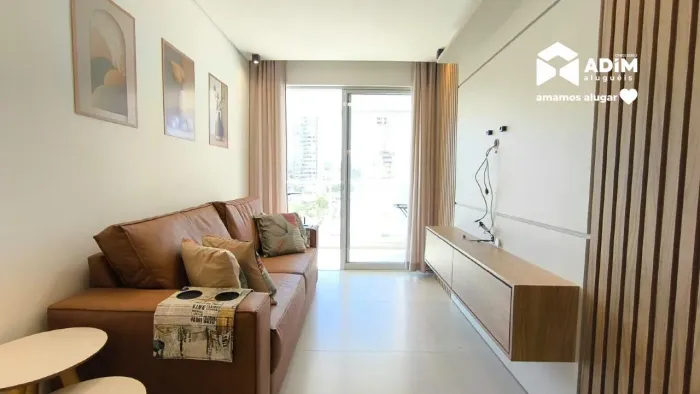 Locação Anual: Apartamento 3 quartos totalmente mobiliado na Praia Brava