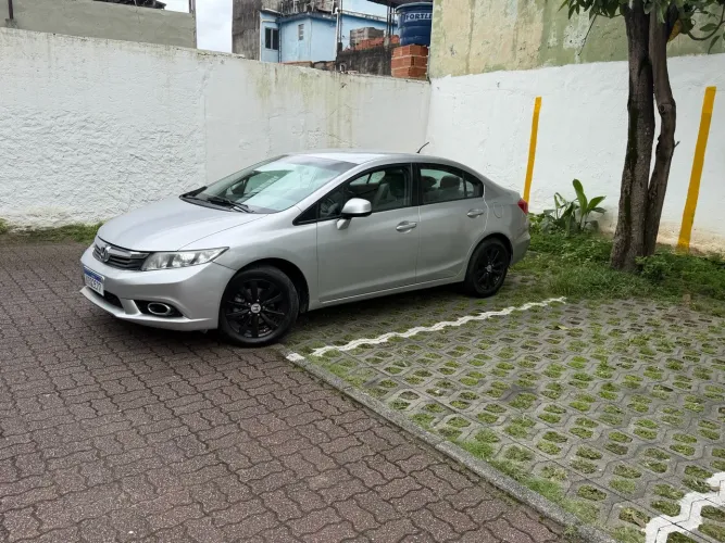 Honda Civic Sedan LXS 1.8/1.8 Flex 16V Aut. 4P 2014